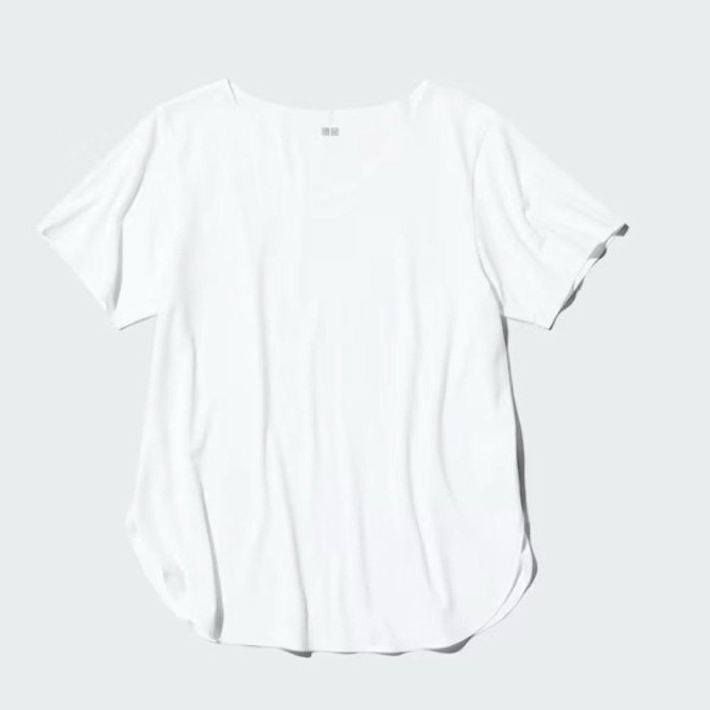 Uniqlo AIRism Seamless Long T-Shirt | V-Neck